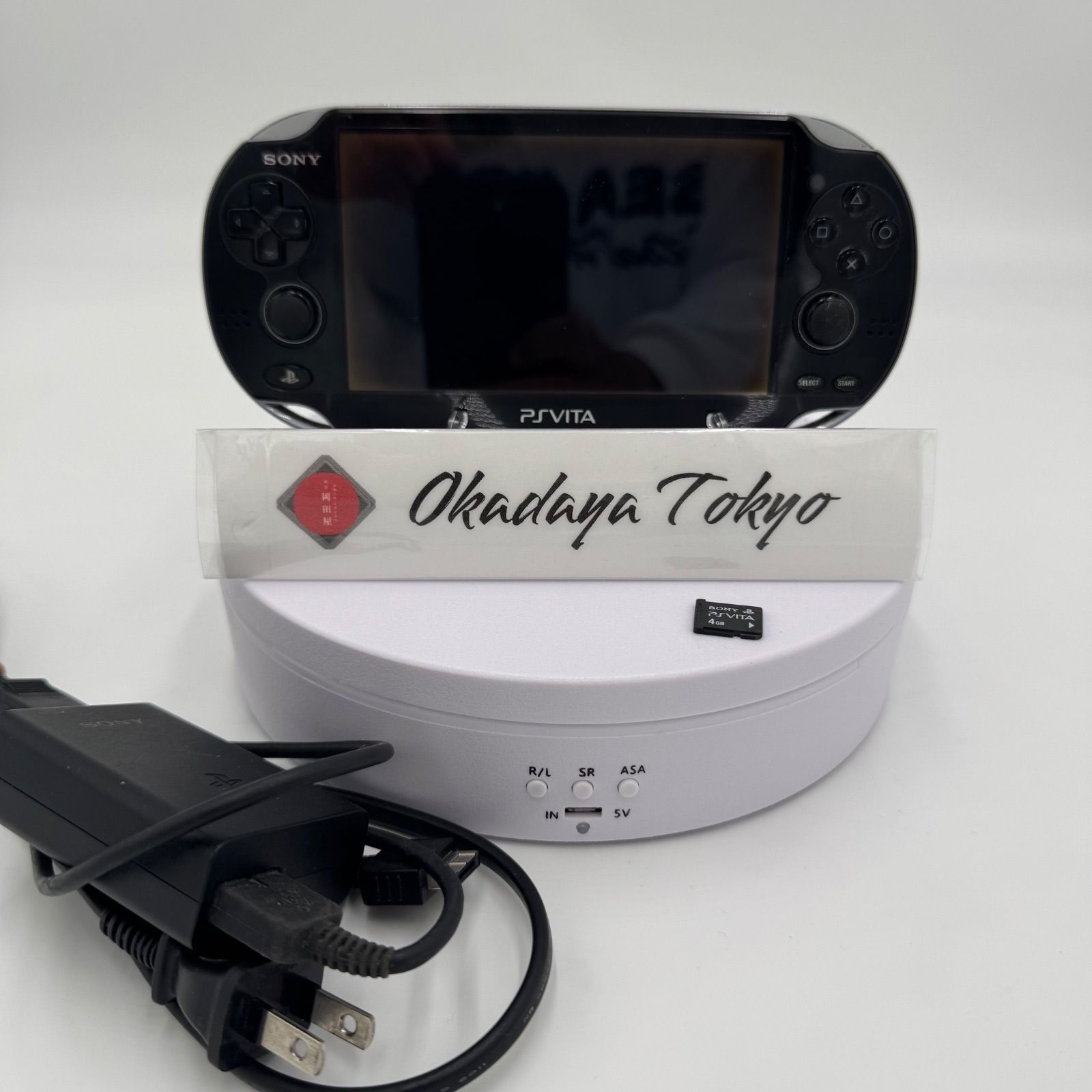 携帯用ゲーム本体 PSvita 本体(PCH1100) ブラックu0026 充電器u0026