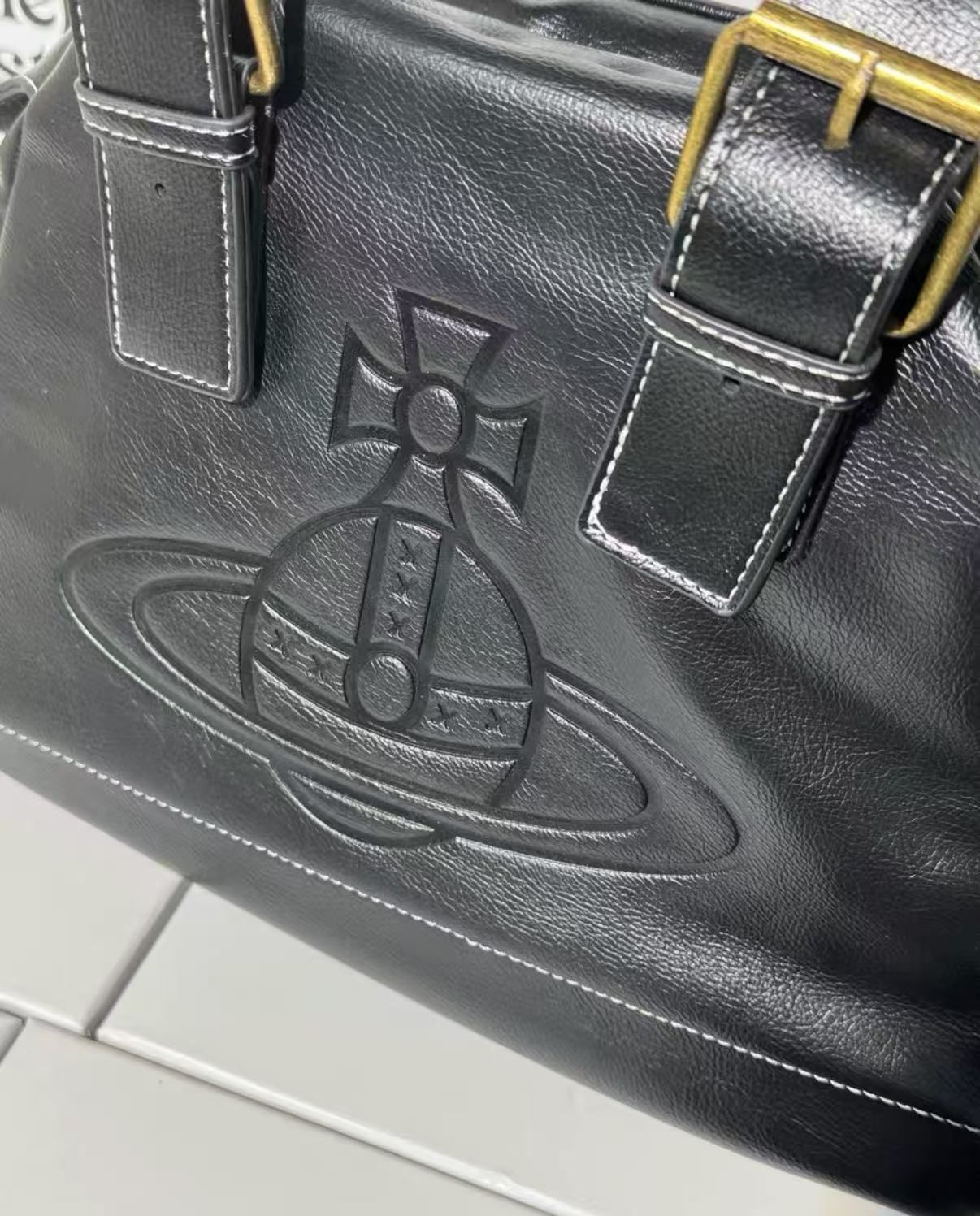 Vivienne Westwood クロスボディバッグ Vivienne Westwood クロスボディバッグ ショルダーバッグ オーブ