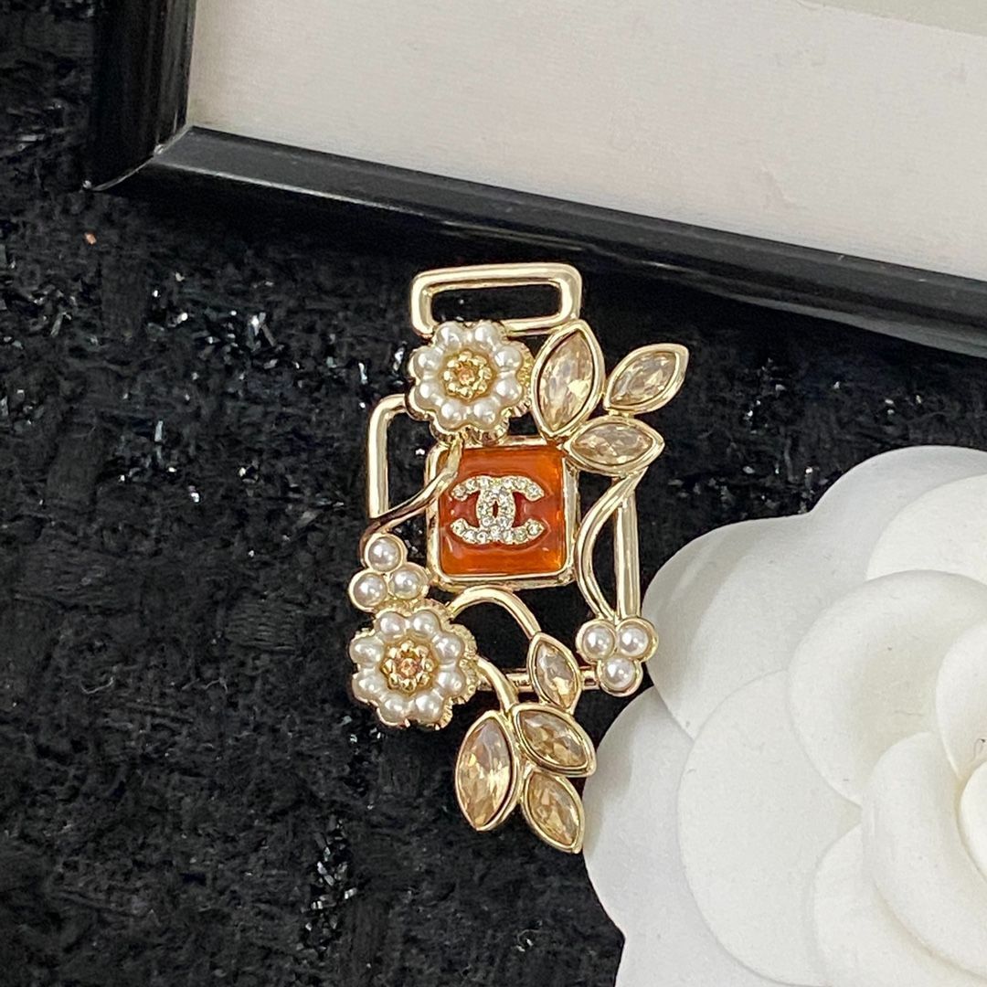 今日特価】CHANEL シャネル 22 年 ハーフパール フラワー