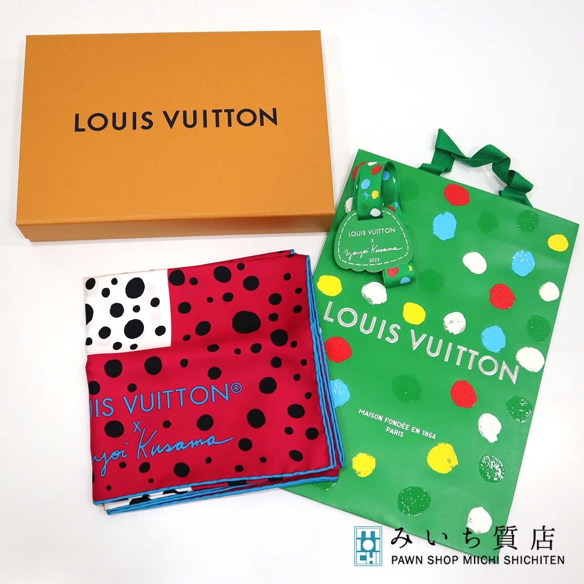 ルイヴィトン 草間彌生コラボ パンプキン シルクスカーフ カレ90