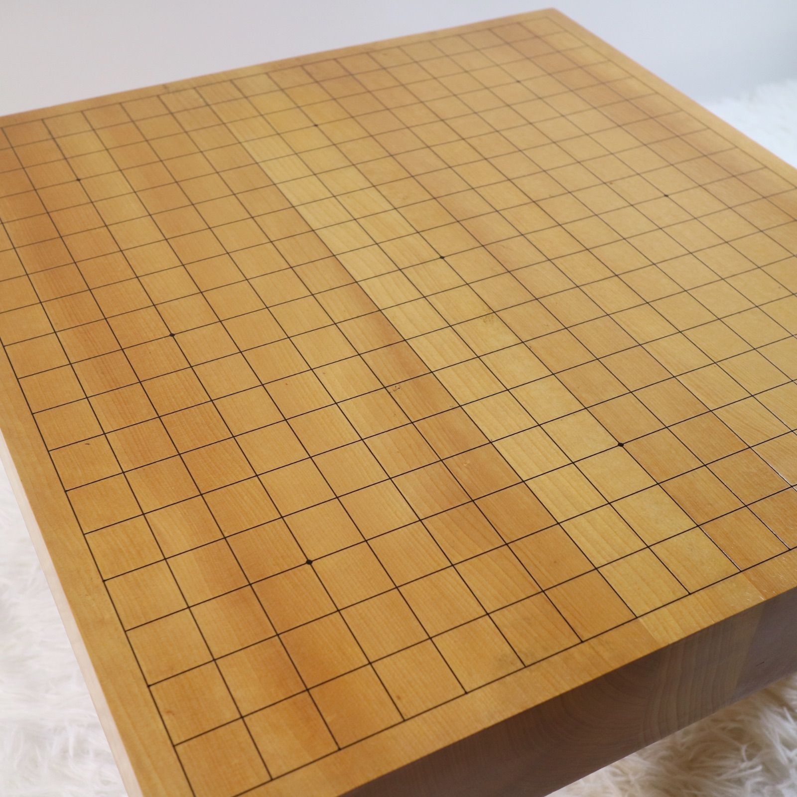 【高級天然木:ハギ3枚造り】卓上碁盤 2寸 本榧 天地柾目 ハギ盤 御碁盤 特撰 高級天然木 ハギ3枚造り】卓上碁盤 2寸 本榧 天地柾目 ハギ盤 御