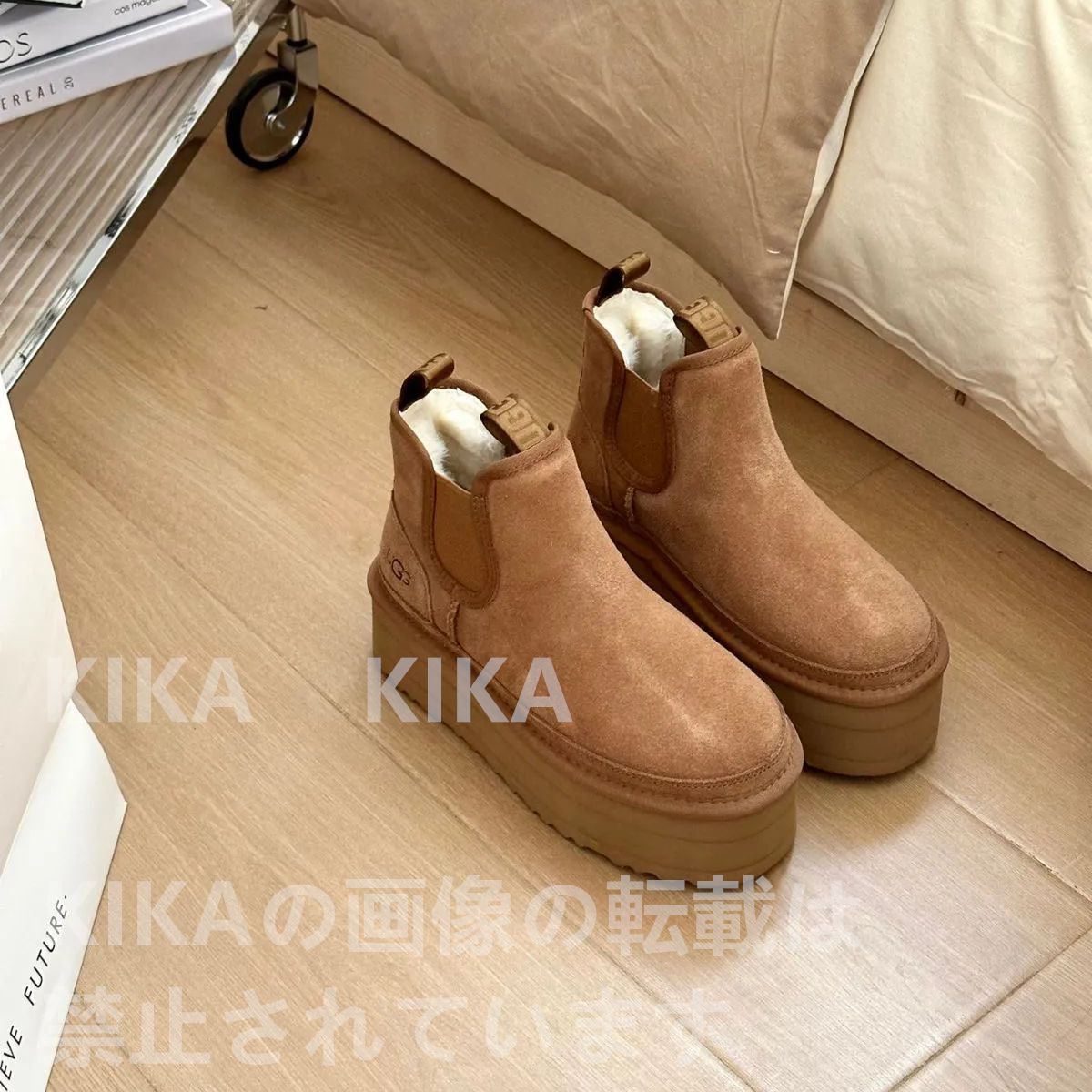 新品、UGG アグ Chelsea 厚底 ブーツ クラッシック ミニプラットフォーム レディース ニューメル プラットフォーム チェルシー 箱付 -  メルカリ