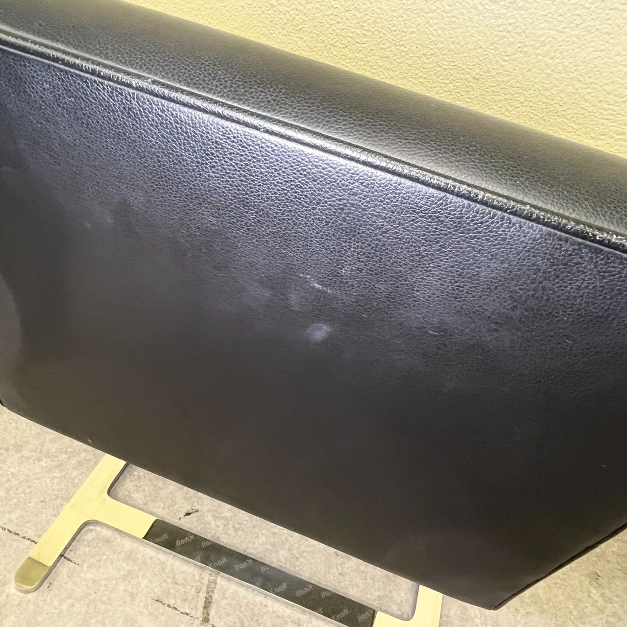 ブルーノチェア アームチェア