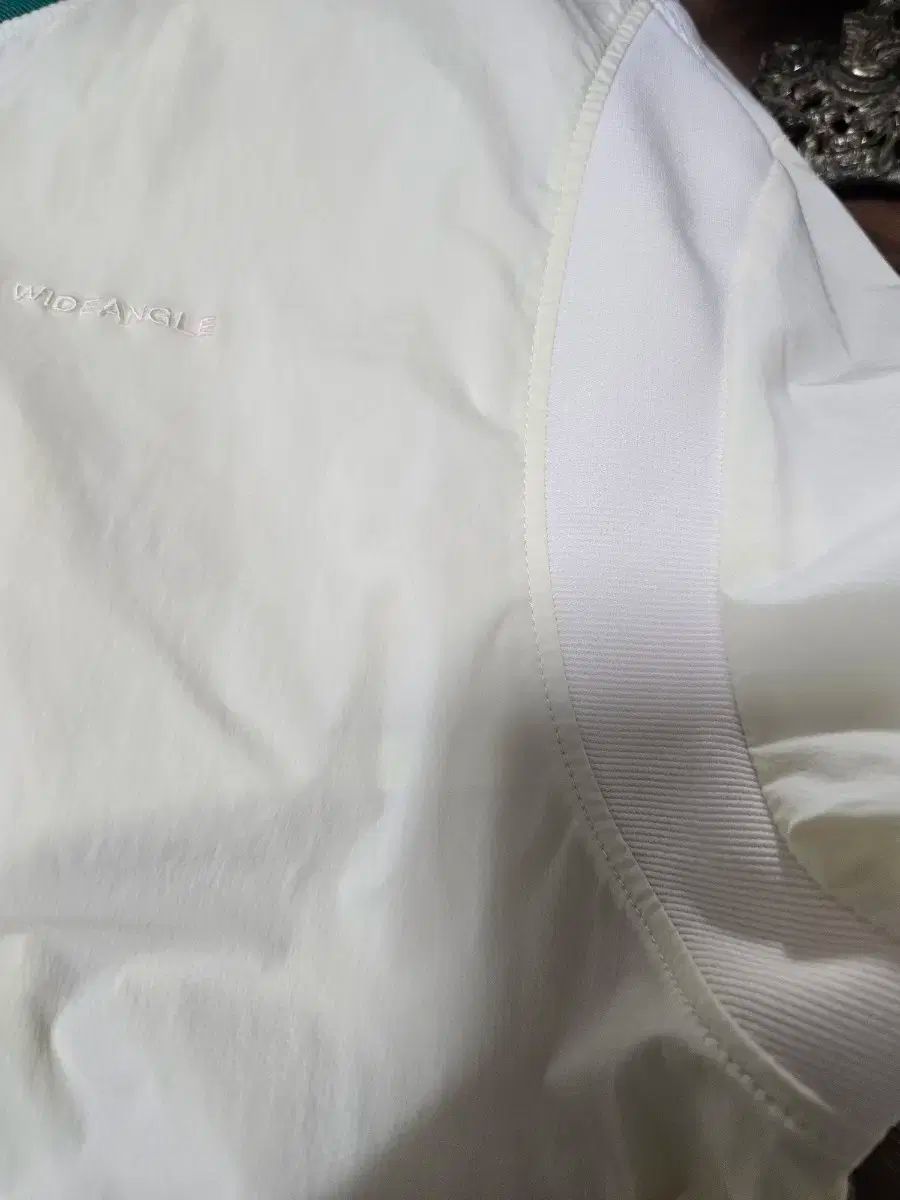 ウィンドブレーカー