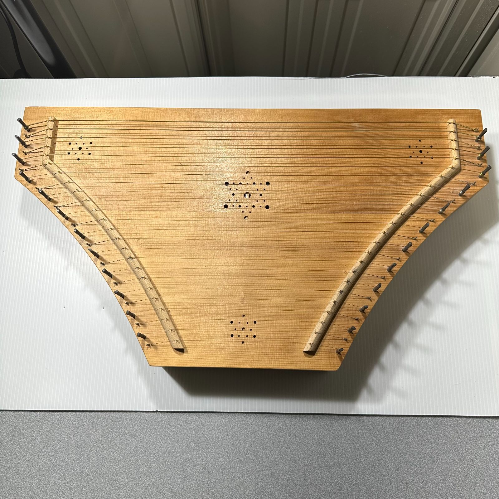 美品 古代ギリシャ民族楽器 Psaltery プサルタリー - メルカリ