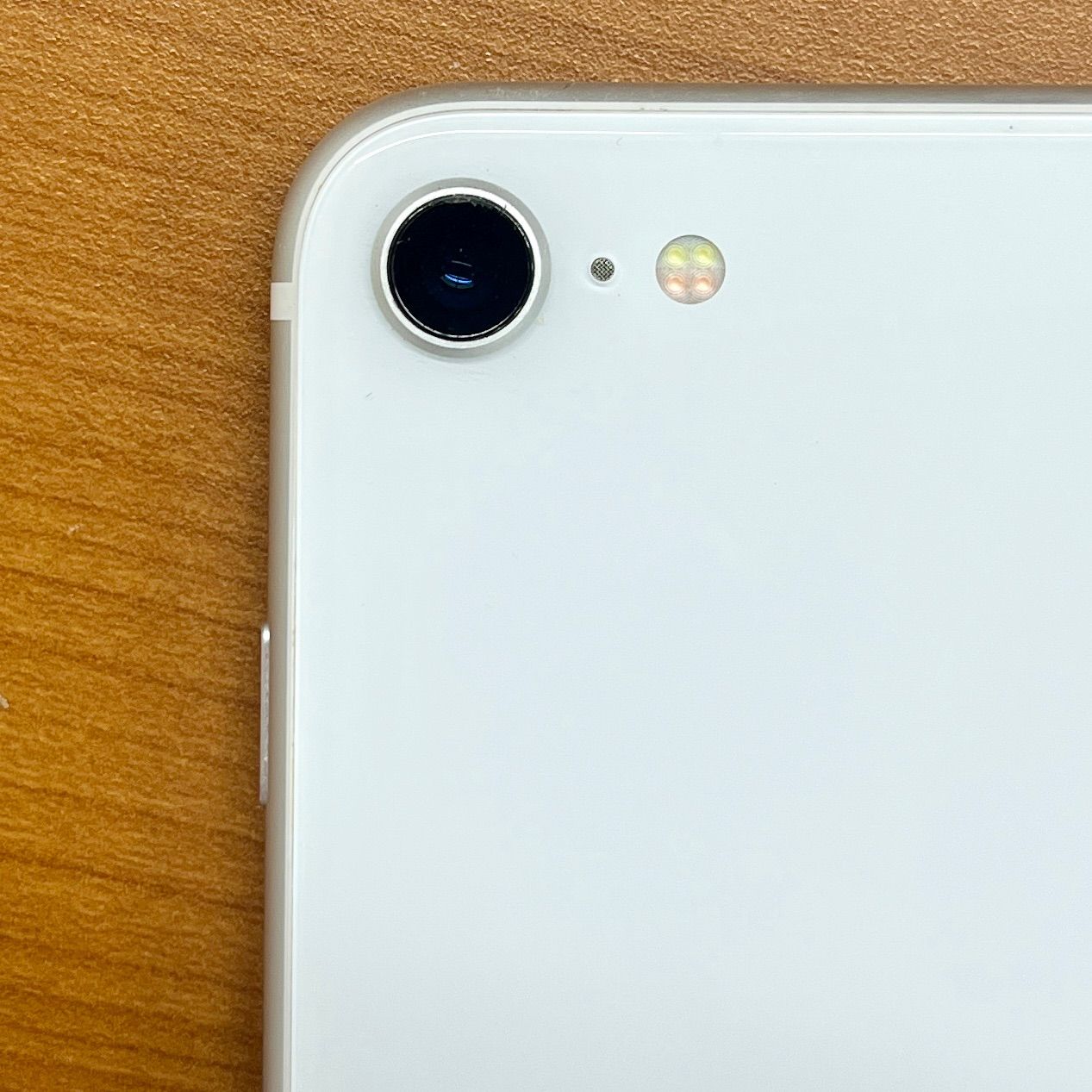 iPhone SE 2世代　64gb simなし 動作確認済み　本体