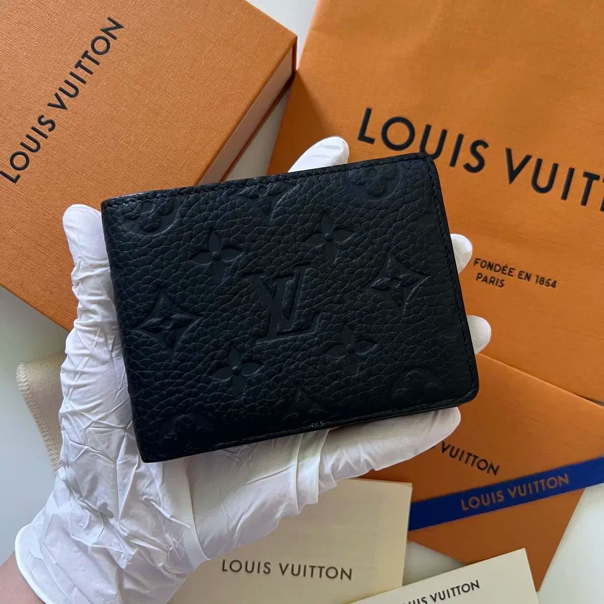 正規品 Louis Vuitton ルイヴィトン トゥーロン モノグラム ミュルティプルウォレット ブラック 二つ折り財布