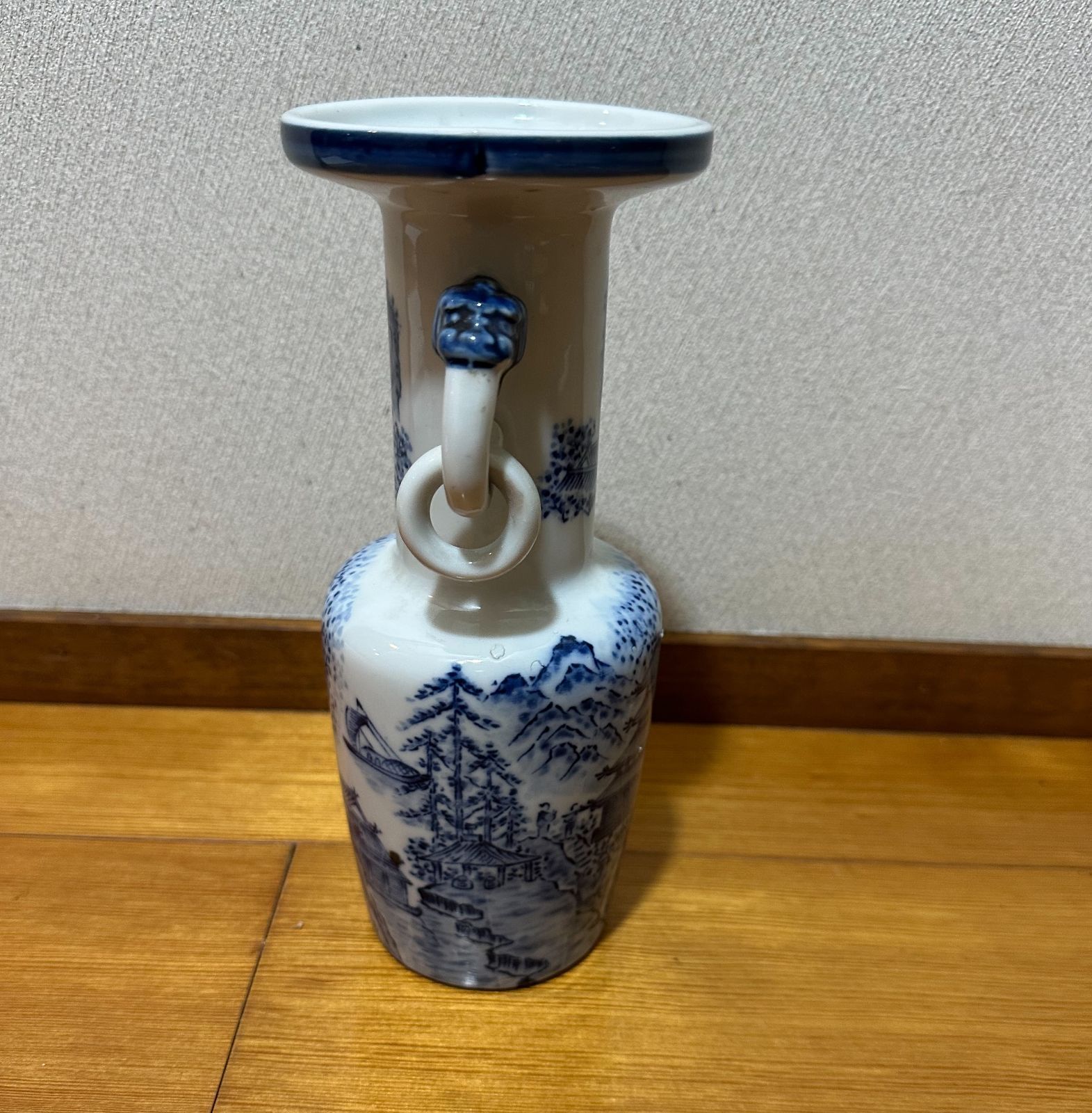 華山製陶 染付山水 獅子環耳花瓶／底款あり 高さ約20cm 口径約