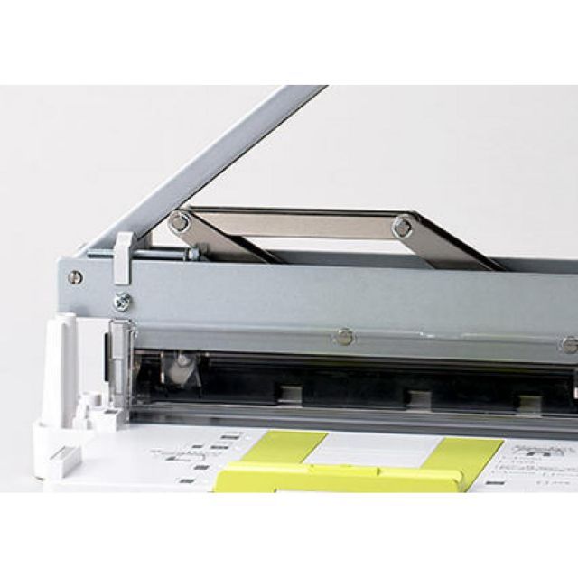 PLUS プラス コンパクト断裁機 PK-213 60枚1発カット パワーアシスト 薄型鋭角刃採用 安全設計 裁断機