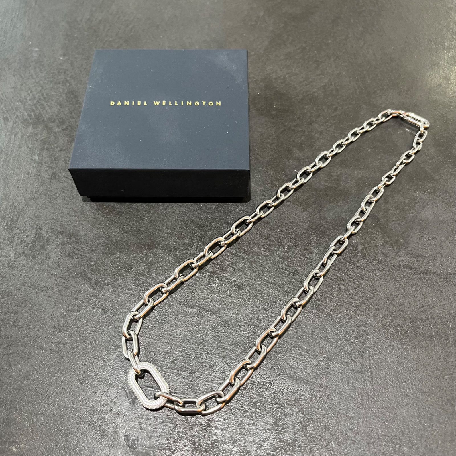 ダニエルウェリントン★ネックレス★シルバー系★美品 CRYSTAL LINK NECKLACE レディースネックレス ローズゴールド