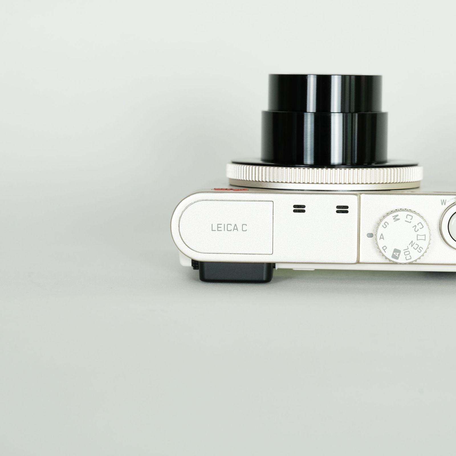 LEICA