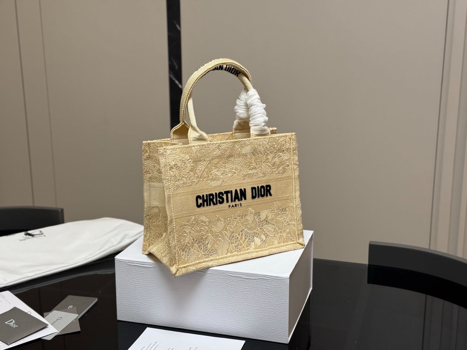 【直営・関税送料込】Dior Book Tote スモール org.jpg