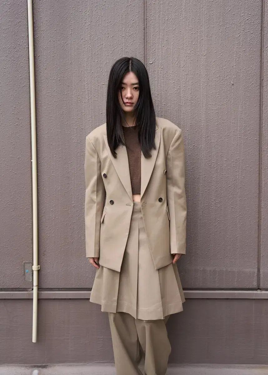 アク ア トブヘ city pleated skirt ラテ