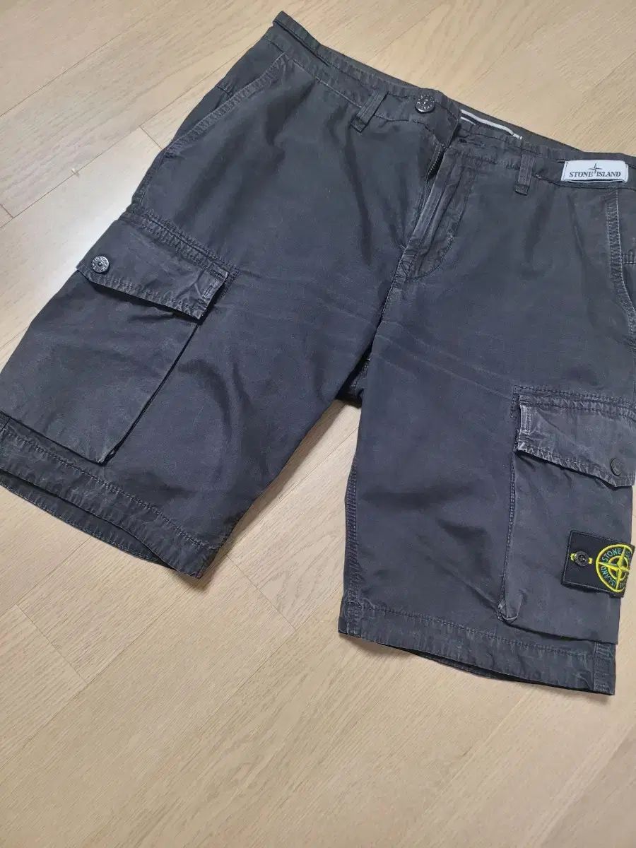 ストーンアイランド ハーフパンツ STONE ISLAND ストーンアイランド