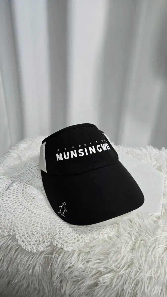 マンシングウェア　耳当て付きキャップ MUNSINGWEAR(マンシングウェア) ブラック サンキャップ ゴルフ 帽子