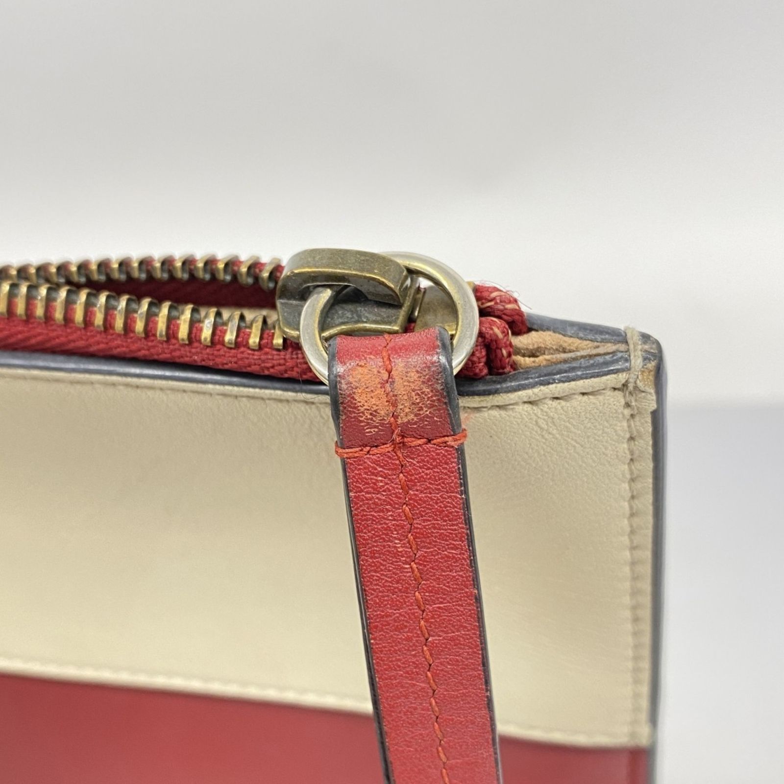 Gucci グッチ