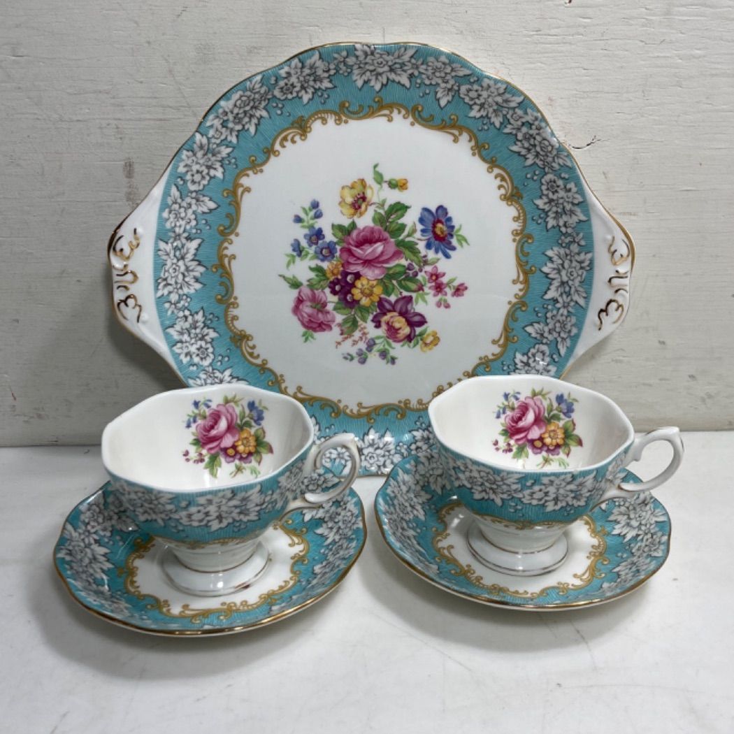 廃盤品 ROYAL ALBERT ティーカップ&ソーサーセット かわいらしい