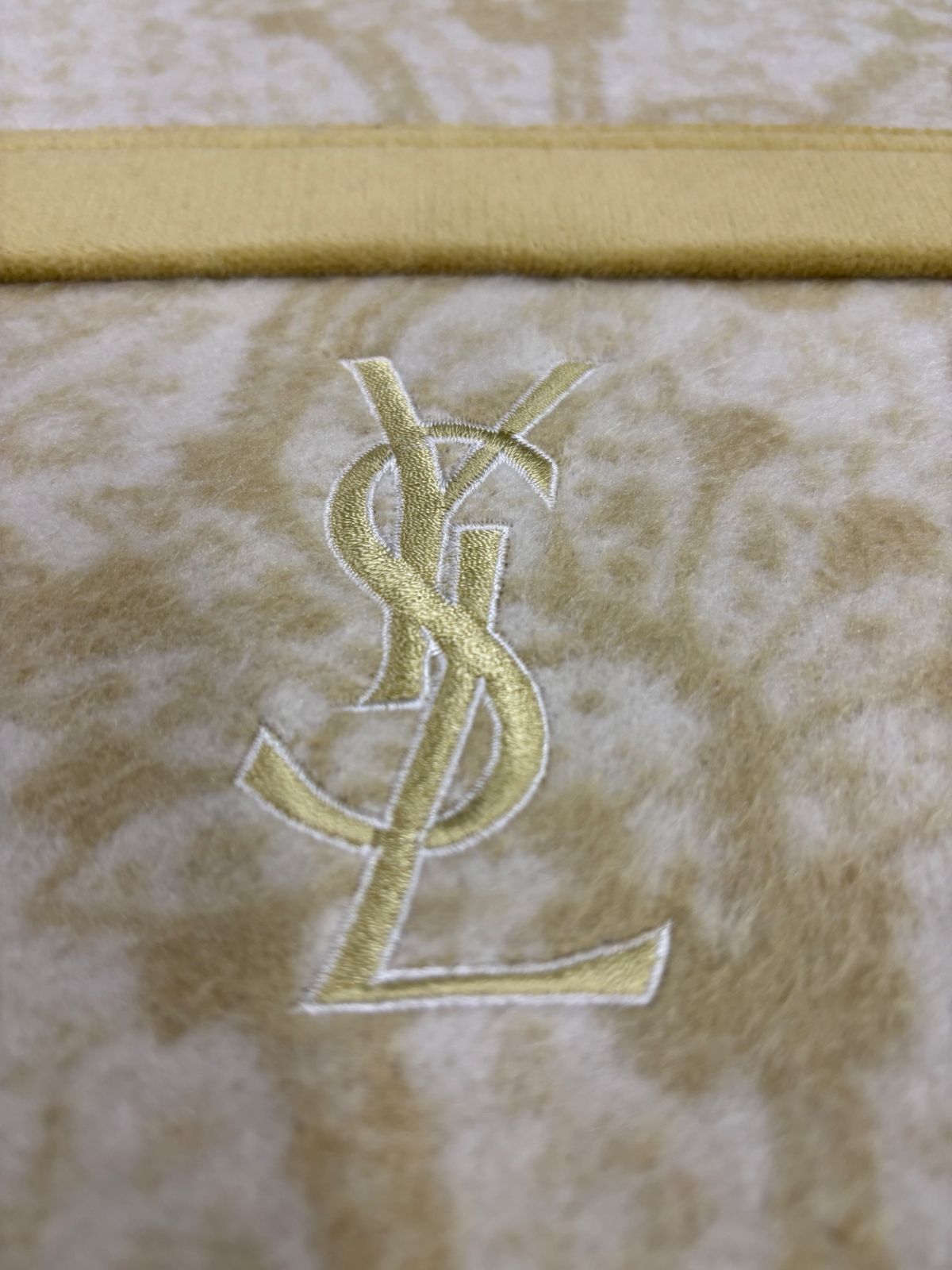 イヴ・サンローラン シルク毛布