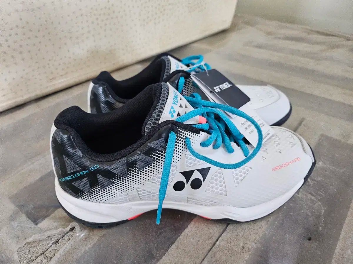 新品タグ付 
ENERGIAPURA  エナジーアブーラ
グラブ  サイズ7 新品タグ付き 2020年 ウィークエンドマックスマーラ 裏地なし ロングコート