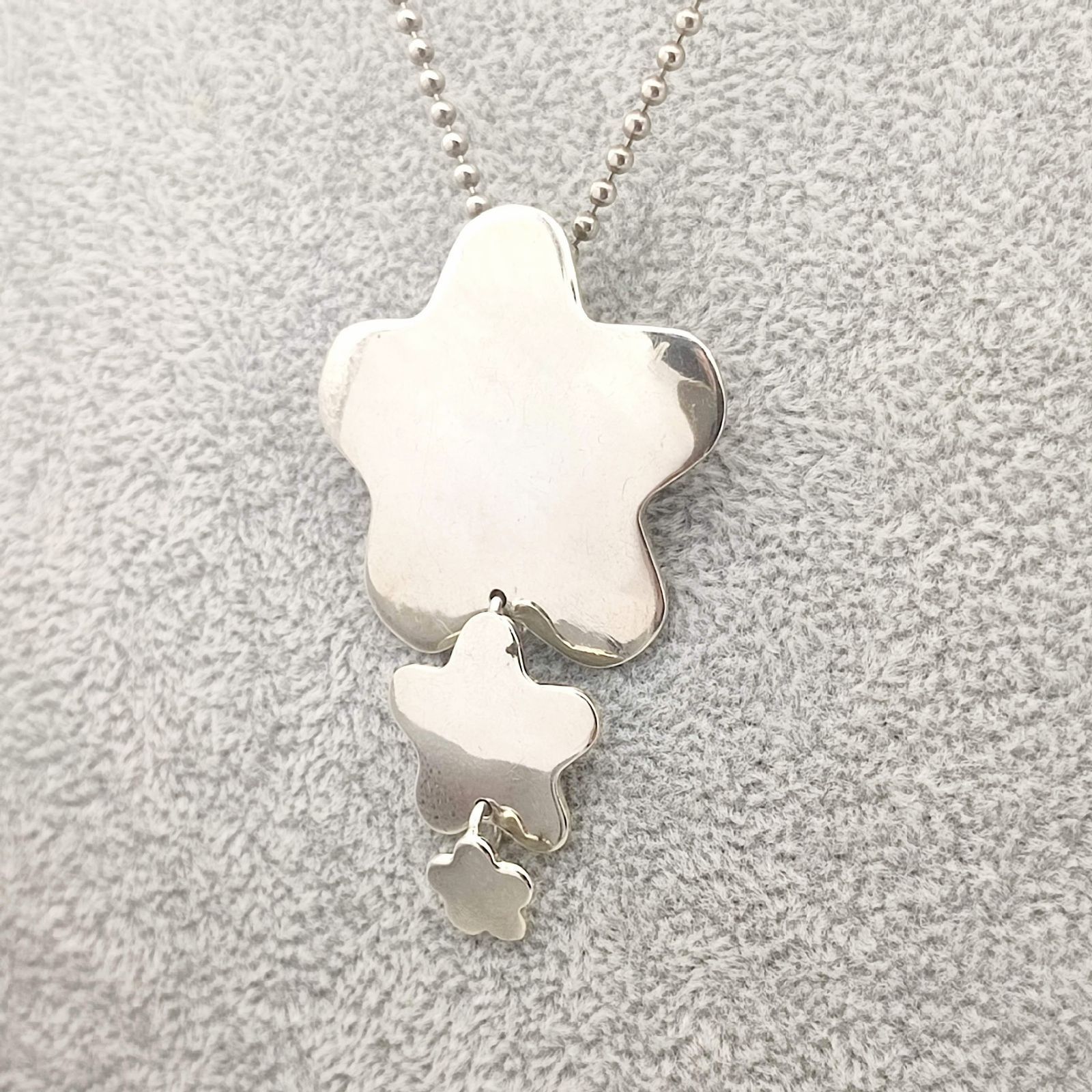 美品】フラワーモチーフペンダントトップ 3連 SILVER シルバー925 15.9