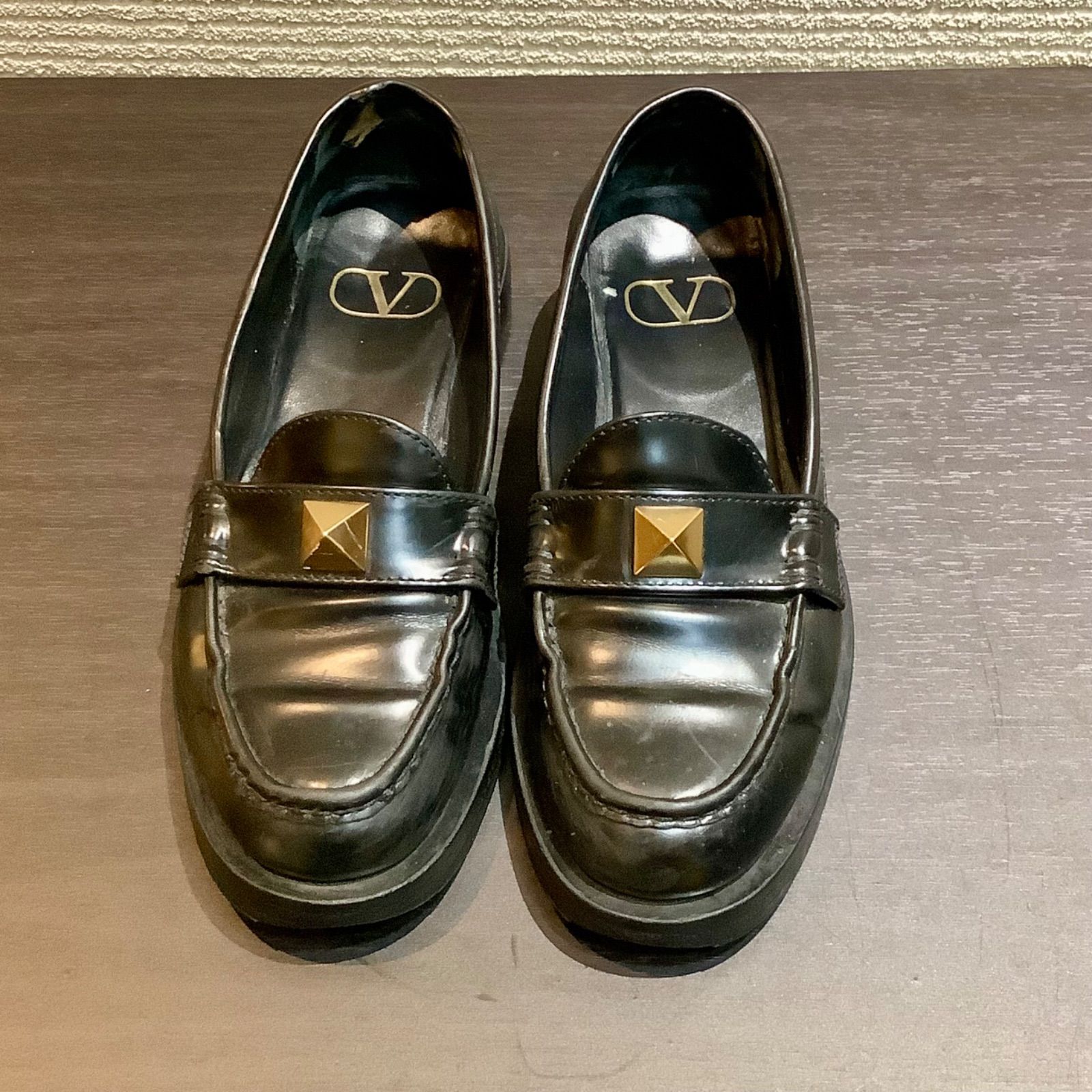 【VALENTINO】ローマン レザー ワンスタッド ローファー valentino garavani - 新品！Valentino ヴァレンティノ ワン