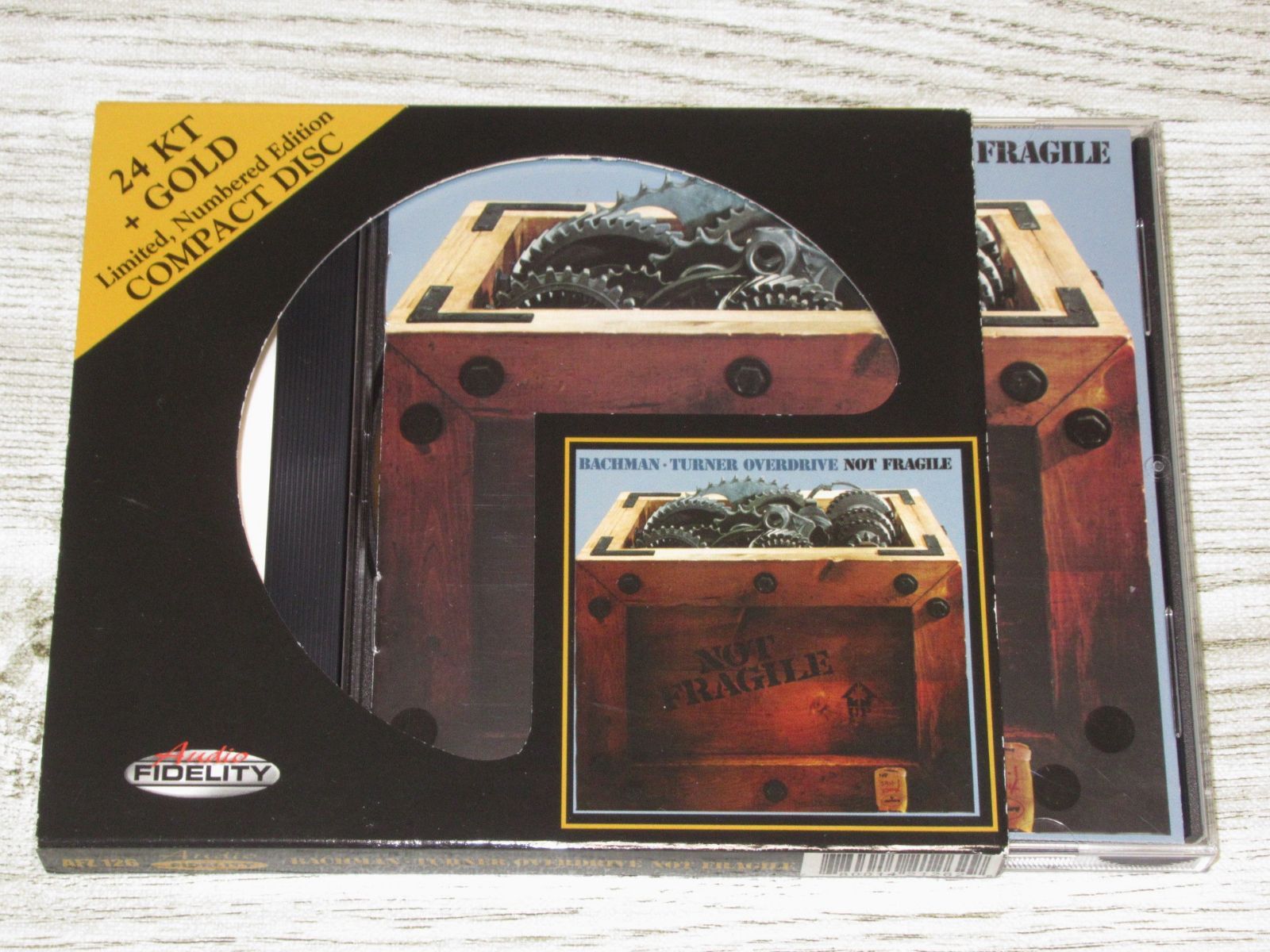 CD BACHMAN TURNER OVERDRIVE NOT FRAGILE 外ケース付 AUDIO