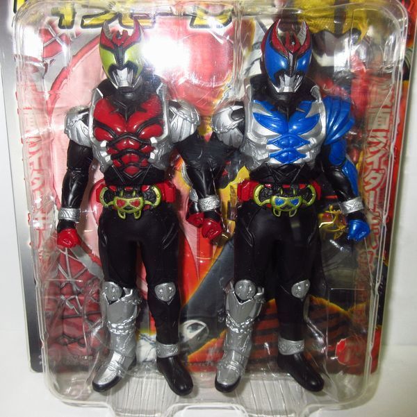 ソフビ人形2体入 仮面ライダーキバ ツインヒーロー - メルカリ