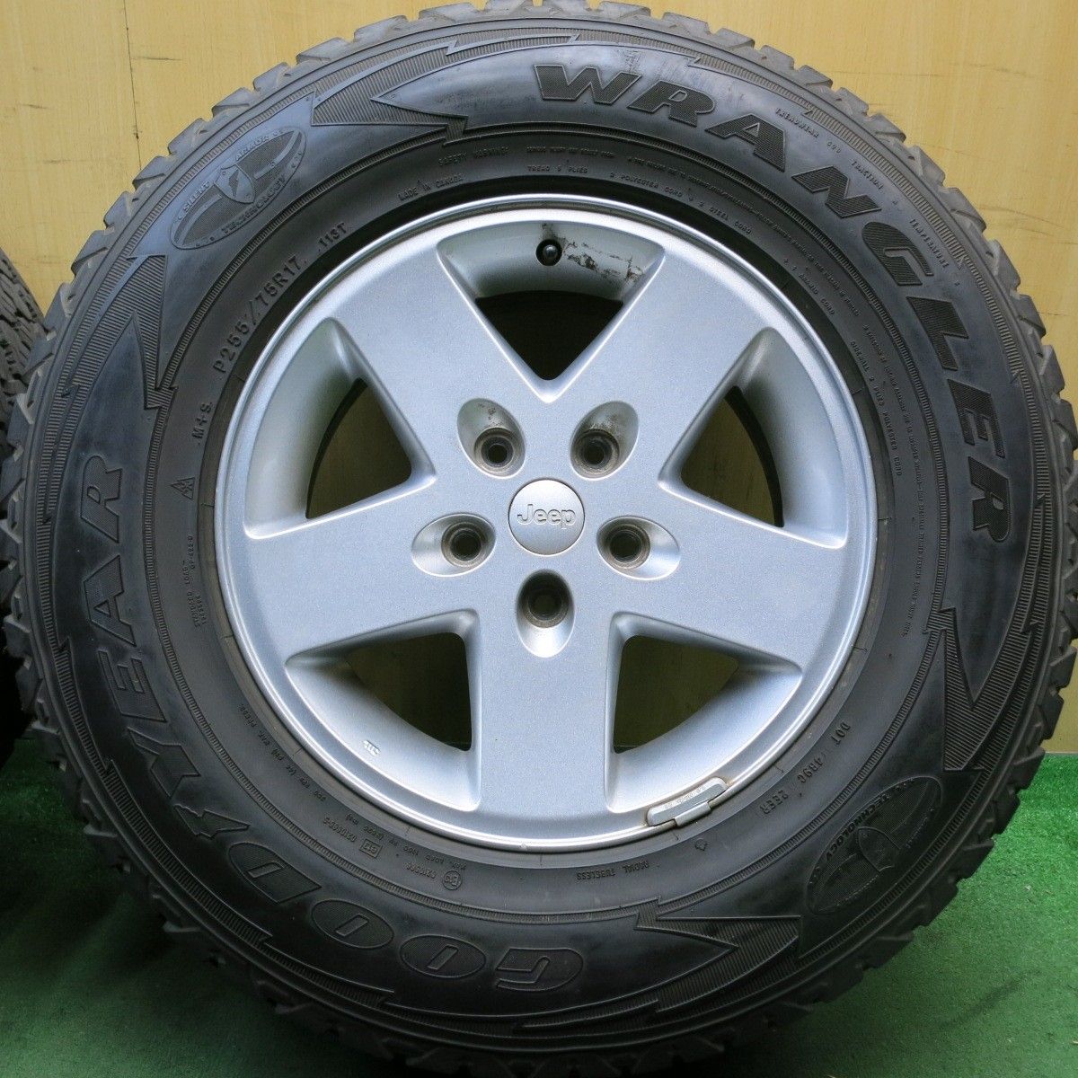 4本価格 ジープ JK ラングラー 純正 255 75R17 グッドイヤー WRANGLER 17インチ PCD127 5H 5092110HAノ