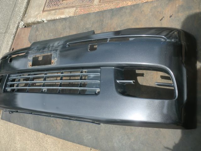 200系ハイエース フロントバンパー ジャンク品 - メルカリ