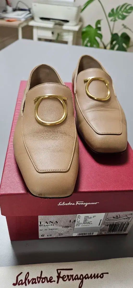 FERRAGAMO フェラガモ ラナ LANA キャメル 240mm