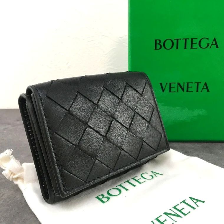 【極美品】BOTTEGA VENETA コンパクトウォレット 三折り財布 ブラックイントレチャート コンパクト 三つ折りウォレット