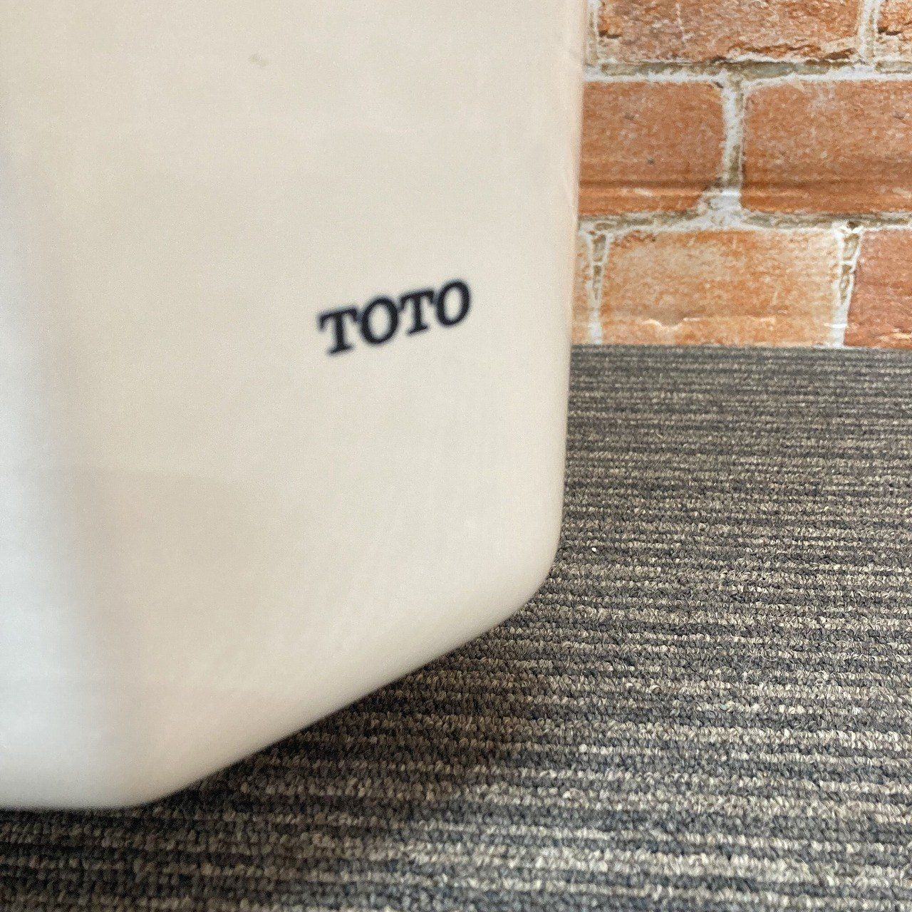 TOTO