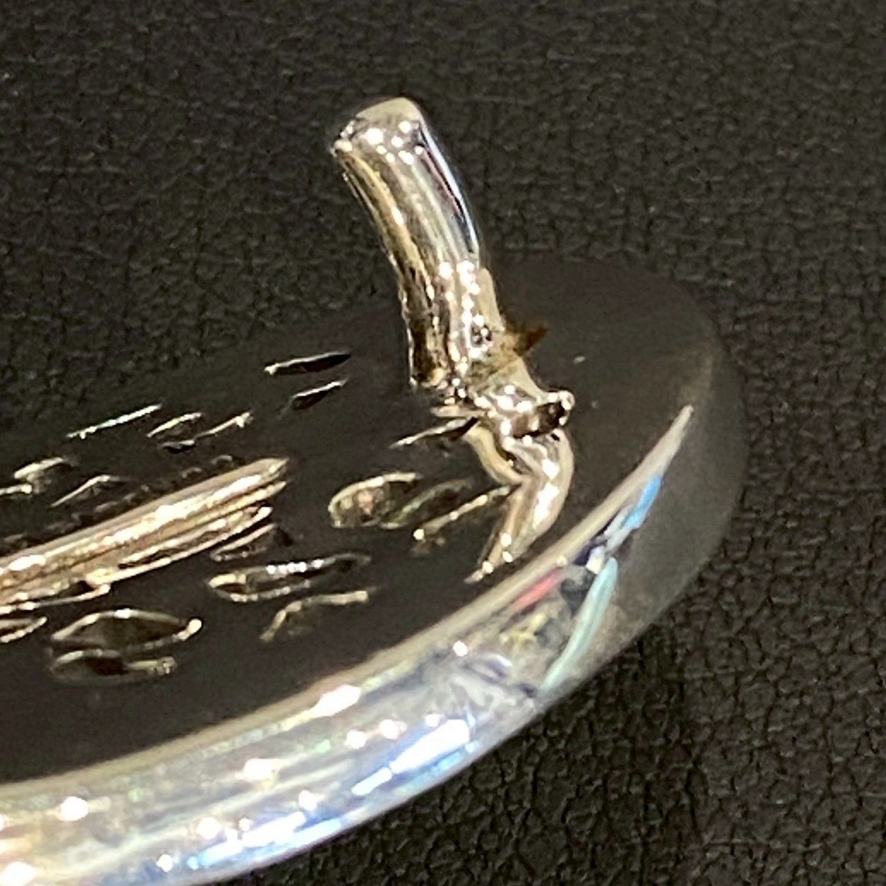 クラシックオーバルクロスバックル