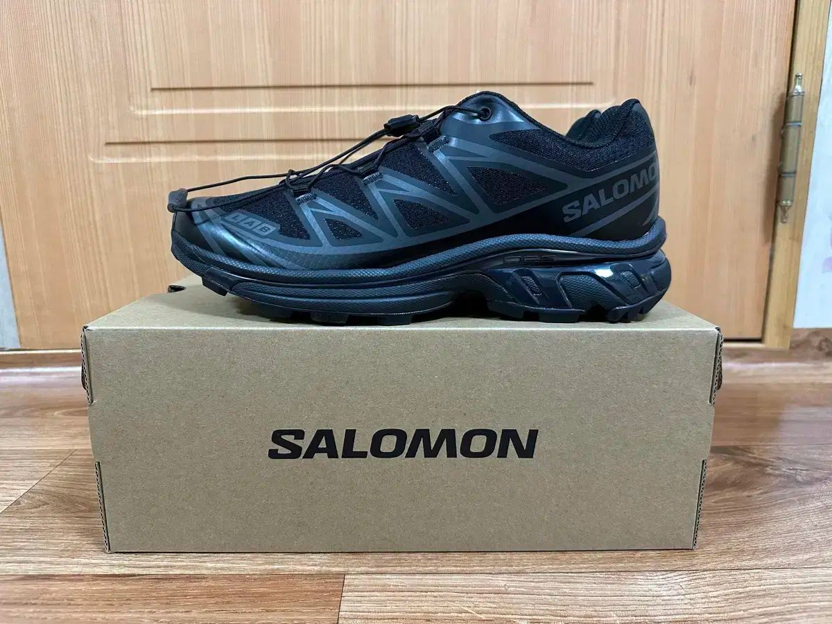 品 260 SALOMON サロモン XT ー 6 黒 ファントム