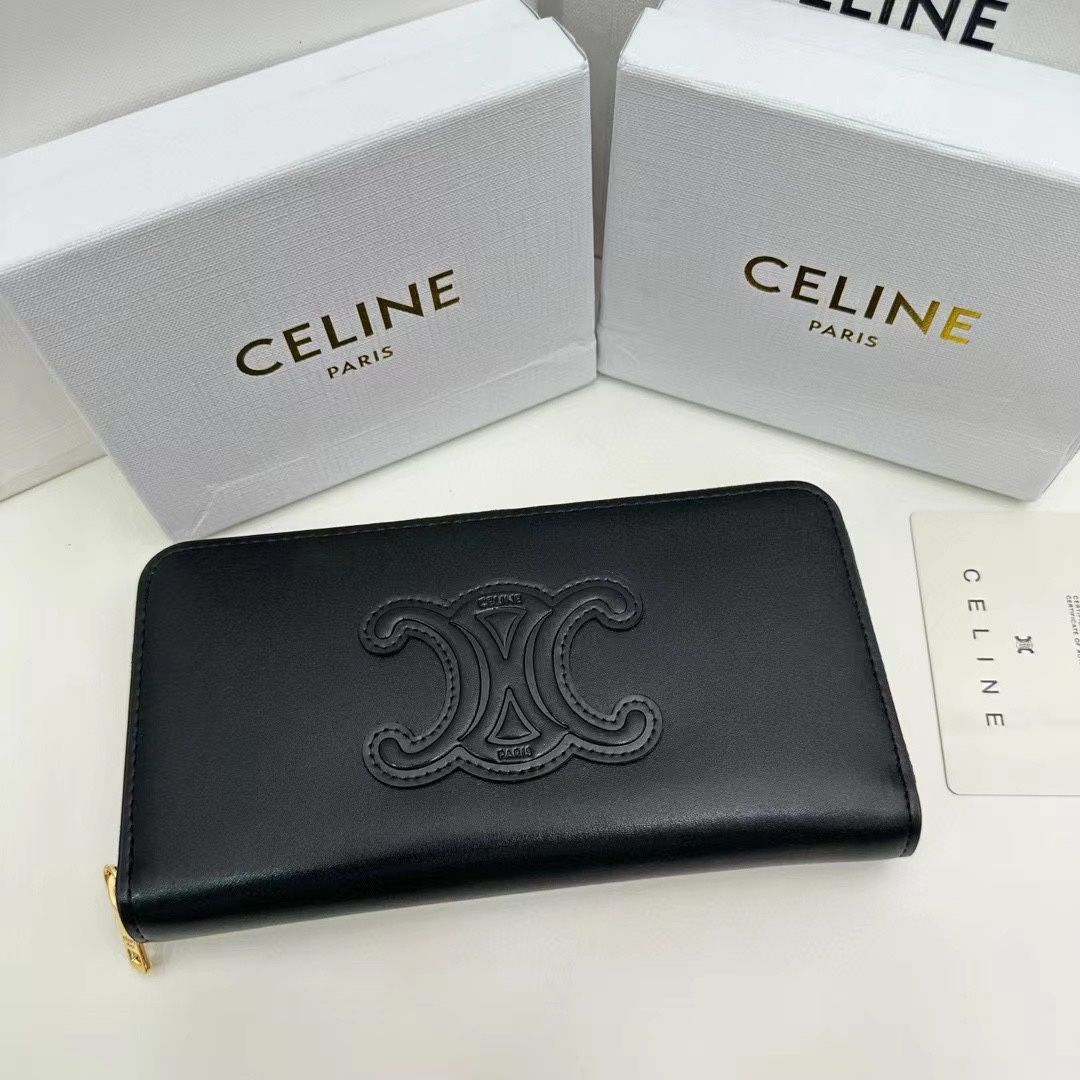 【最終大幅値下げ】☆セリーヌ財布☆※箱不要の場合はお値下げします。 210.jpg