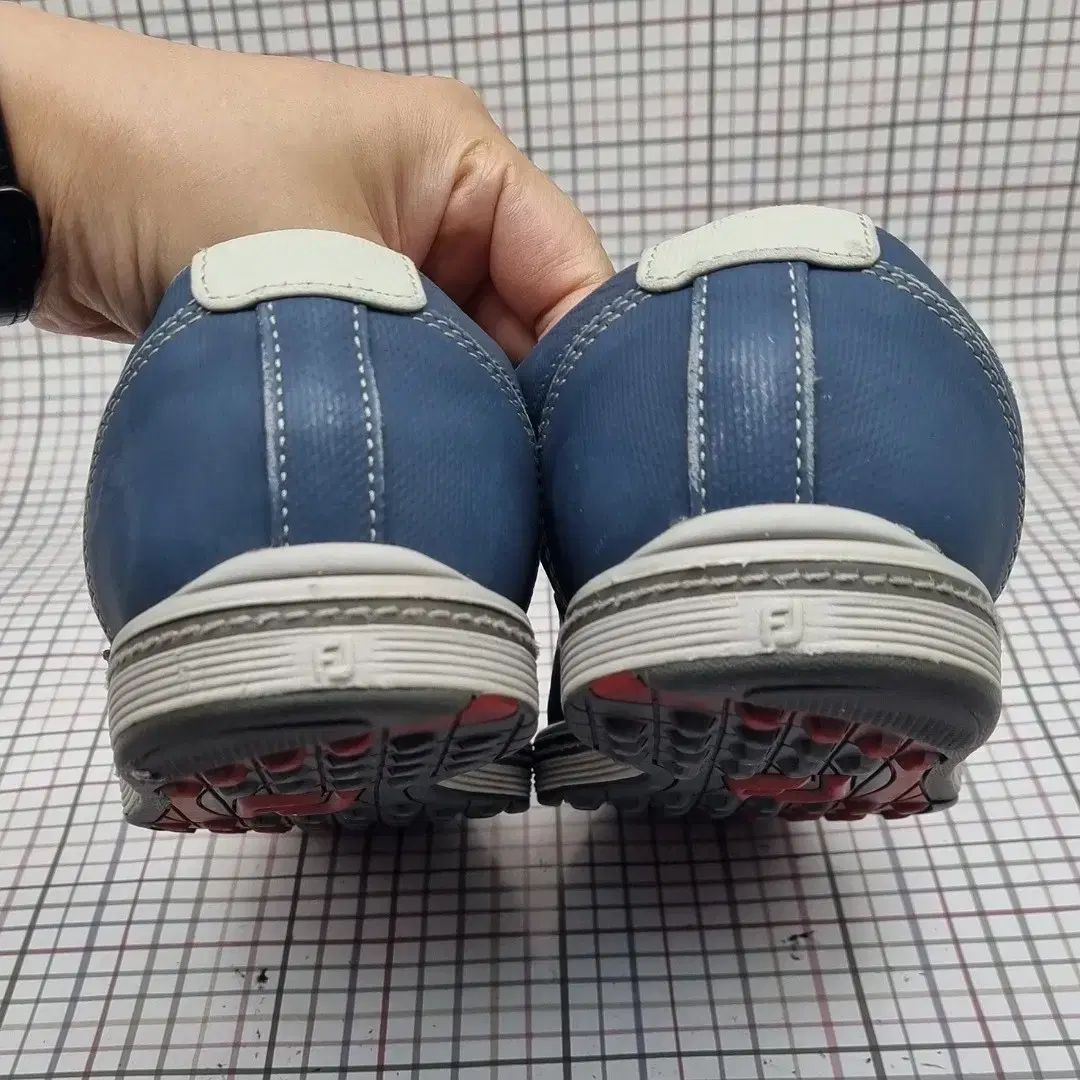 FOOTJOYゴルフシューズの未使用品です、。 新品未使用】フットジョイ ゴルフシューズ - メルカリ