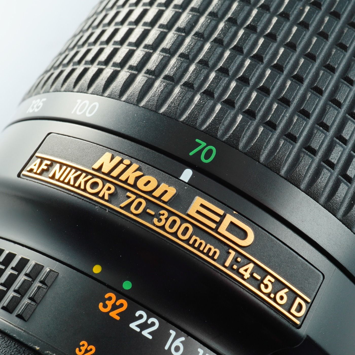 Nikon ニコン NIKKOR AF 70-300mm F/4-5.6 D ED ズームレンズ 【公式通販】