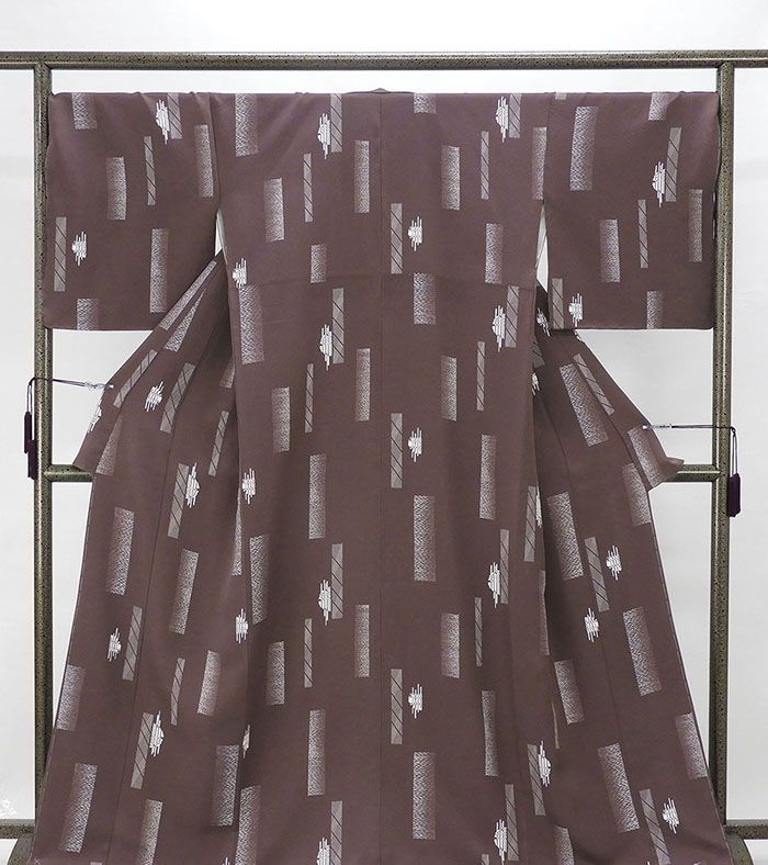 小紋 未着用 正絹 幾何模様 身丈167.5cm 裄丈70.5cm ゆったり 小紋 新古品 着物 c4012