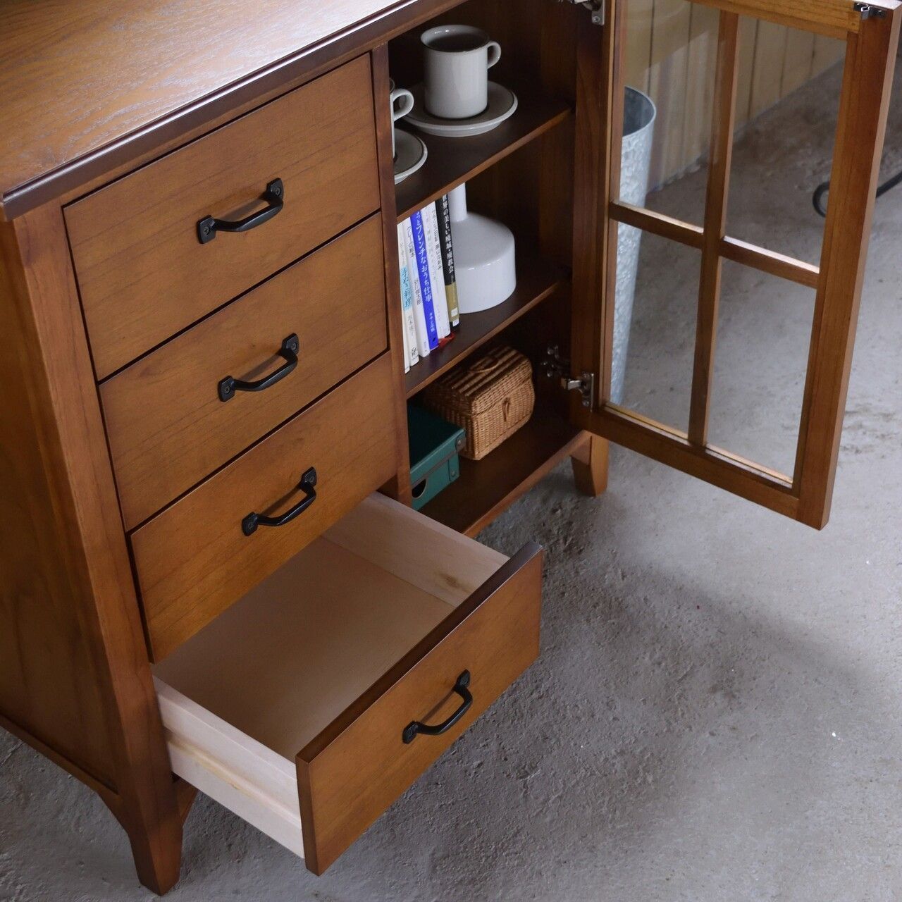 リビング収納 食器棚