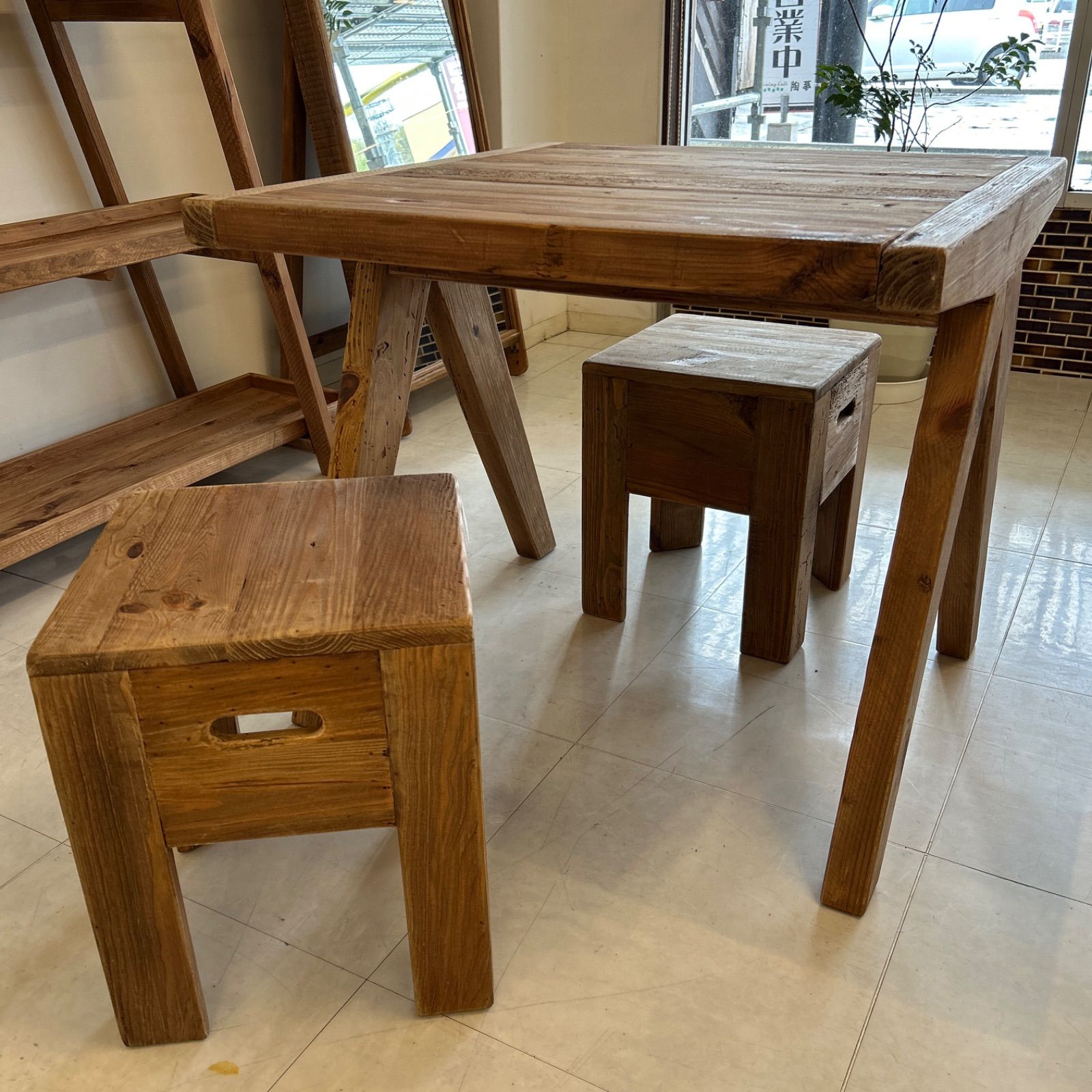 古木カフェテーブル ダイニングテーブル リサイクルパイン 