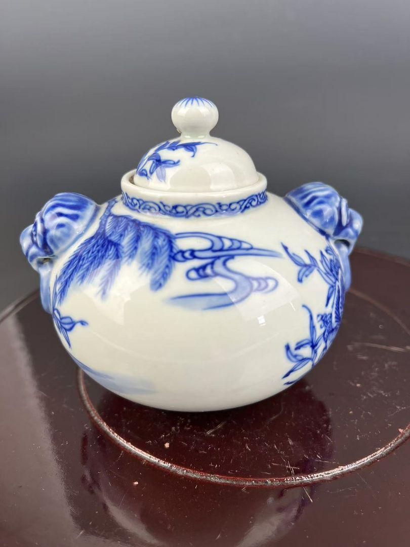 青磁の壺 お茶の缶 茶道具 香道具 装飾品 工芸品 美術品 置物 青花人物物語双獅耳蓋缶 茶道具 景徳鎮 陶磁器 装飾品 現代工芸