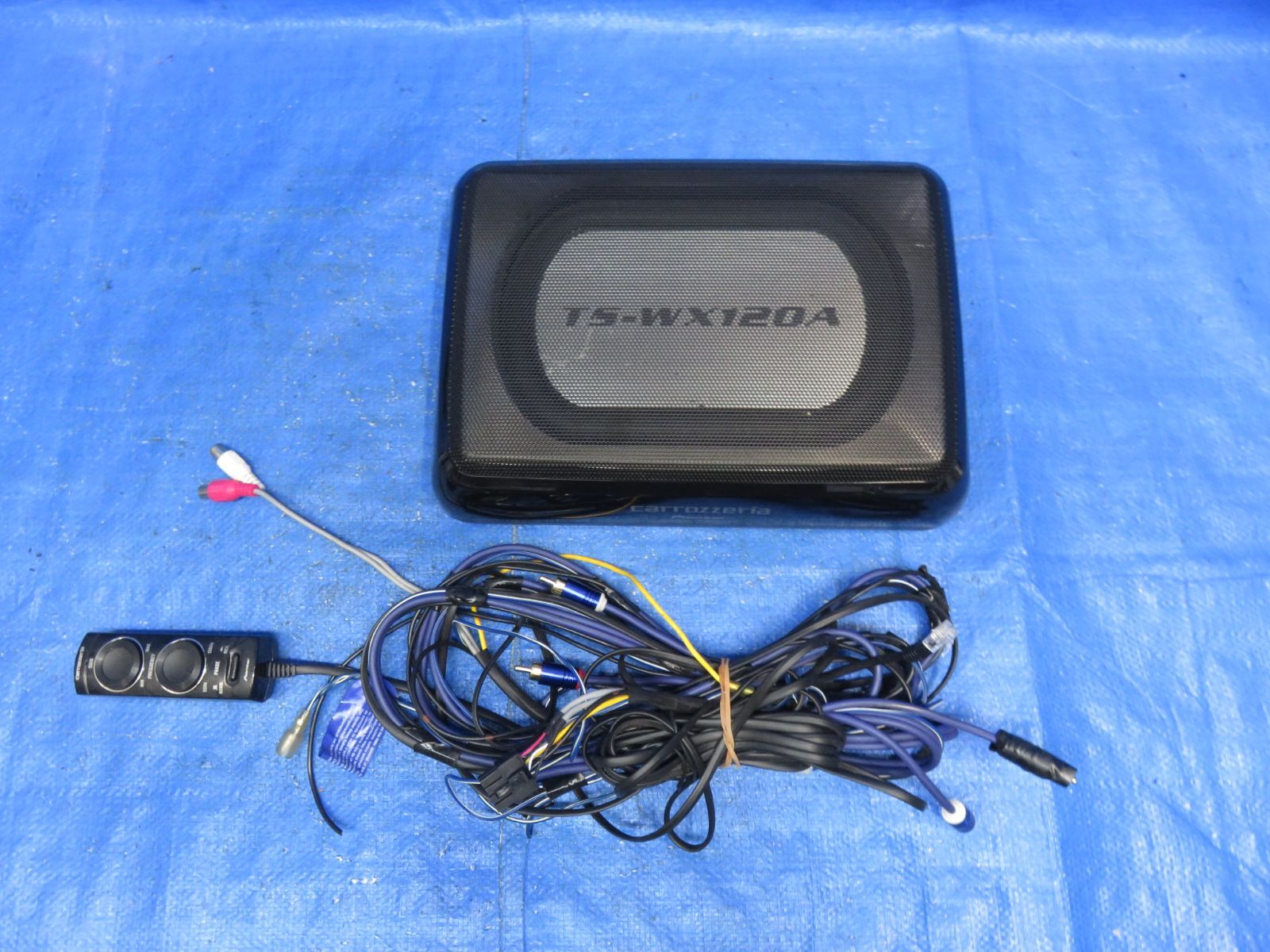カロッツェリア サブウーファー TS-WX120A 配線、リモコン付属