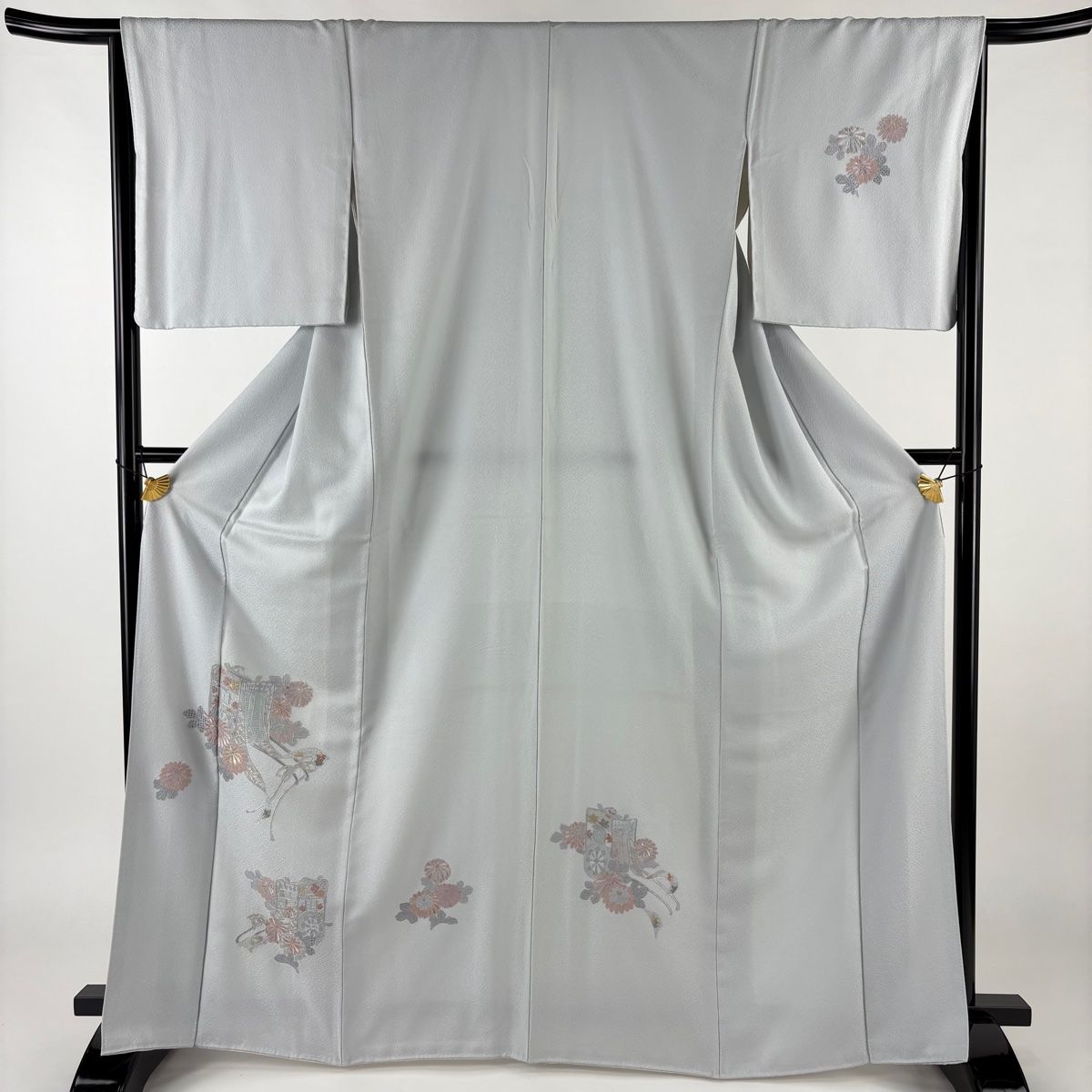 もちきび出品10623●付け下げ●正絹●灰色●刺繍●身丈156●裄65● 付下げ 身丈154.5cm 裄丈63cm S 単衣 松葉 地紋 金糸 刺繍 青紫