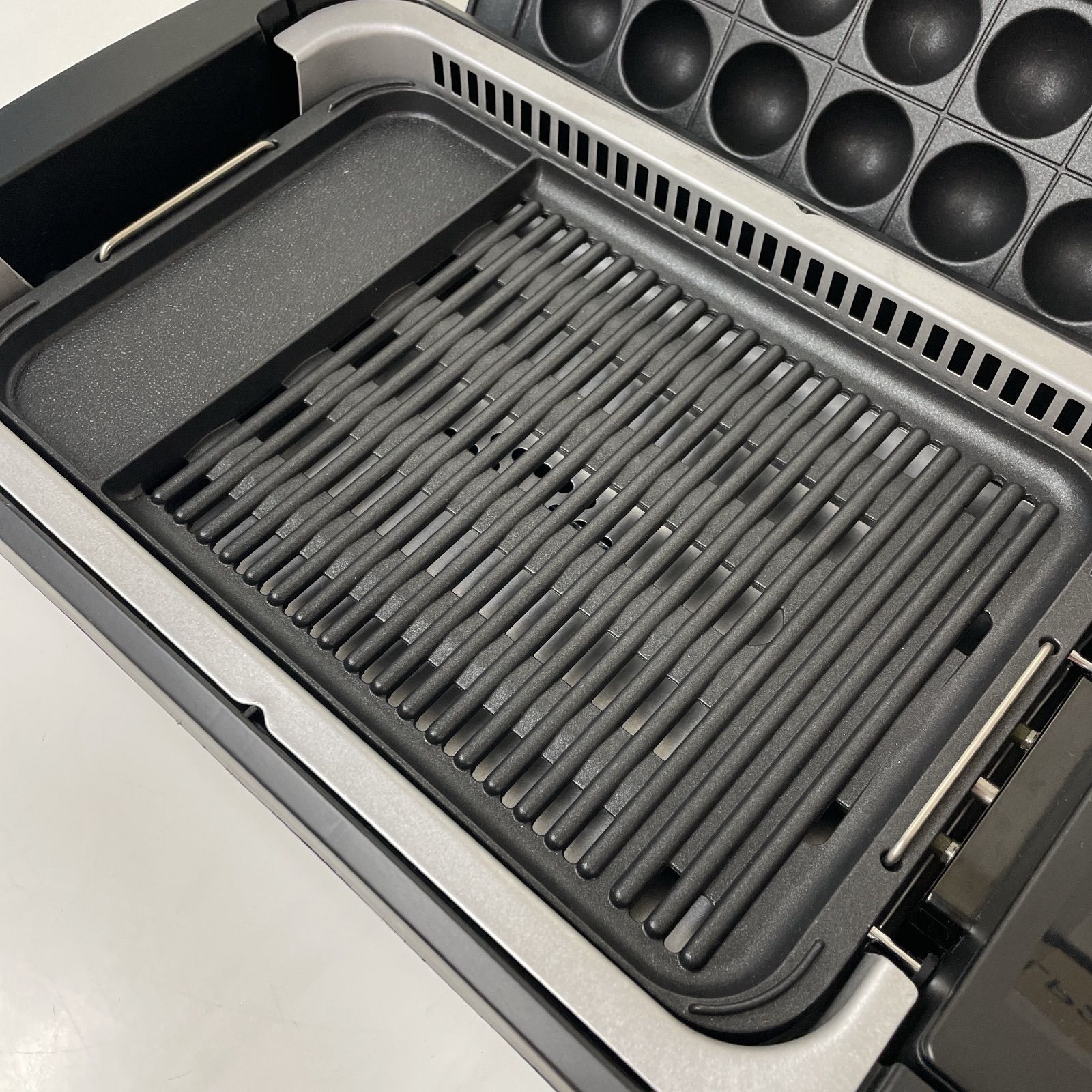 R304 ☀️ 製の高年式♪ YAMAZEN 煙の少ない焼肉グリル XGRILL PREMIUM YGMC-FXT130 動作 済 クリーニング済