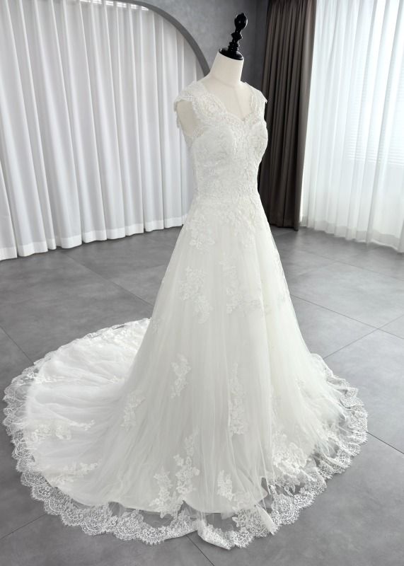 PRONOVIAS Aライン