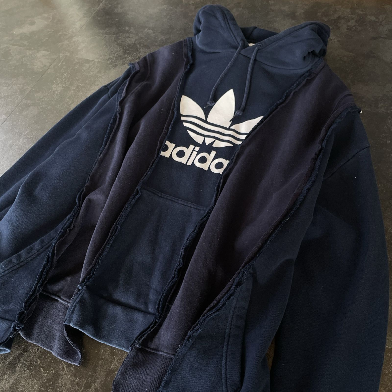 adidas リメイク 再構築 y2k フード付きパーカービスチェ 二点セット adidas リメイク 再構築 y2k フード付きパーカービスチェ 二点セット