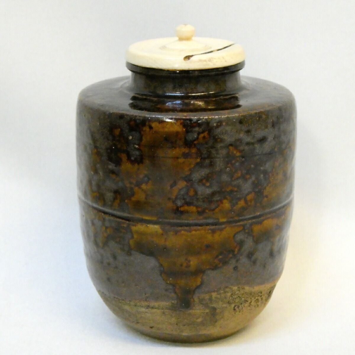 鵬雲斎宗匠御箱書 瀬戸茶入 銘 閑居 肩衝茶入 挽家 眼鏡箱 仕覆二つ 御物袋添 書付 茶道具