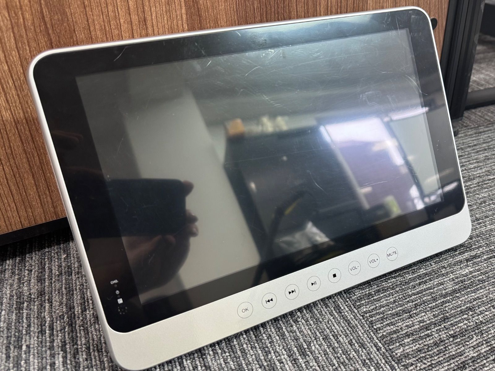 動作品 DOLBY AUDIO ドルビー オーディオ 11.4インチ防水ポータブルブルーレイプレーヤー SU-12WB