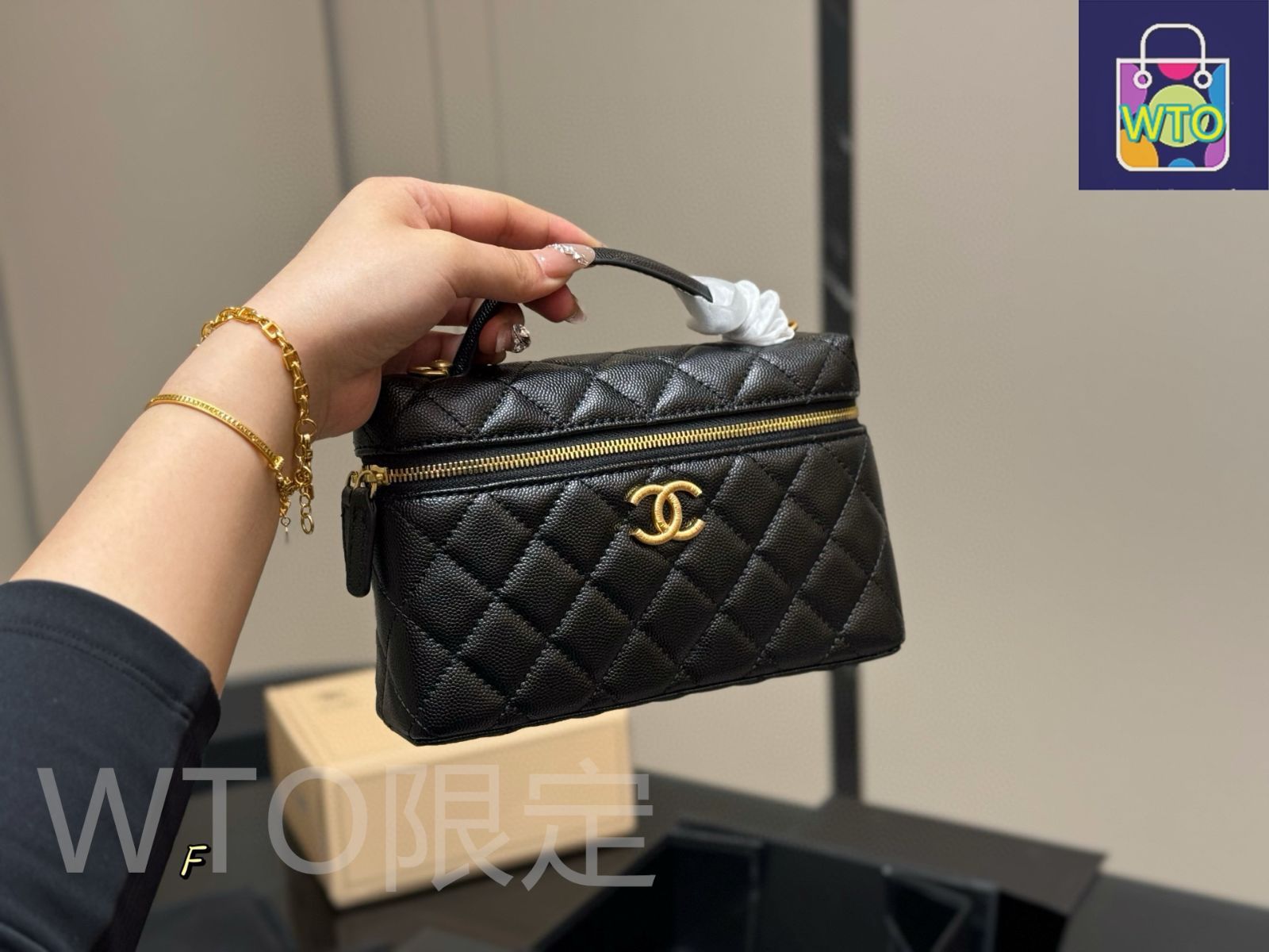 【安心の国内配送☆】CHANEL フード 今日特価】Chanel シャネル ランチボックスホボ 実用的で搭載