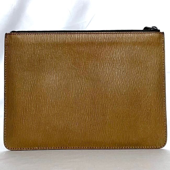 Salvatore Ferragamo ゴールド クラッチバッグ SALVATORE FERRAGAMO Calfskin Chain Clutch Gold 1257049